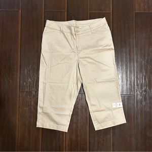 NWT St John’s Bay Khaki Capri Pants Women’s Size 14W